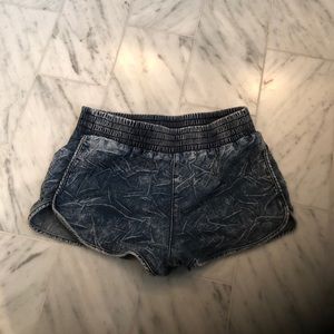 BDG Distressed Denim Pull Up Short Size Small